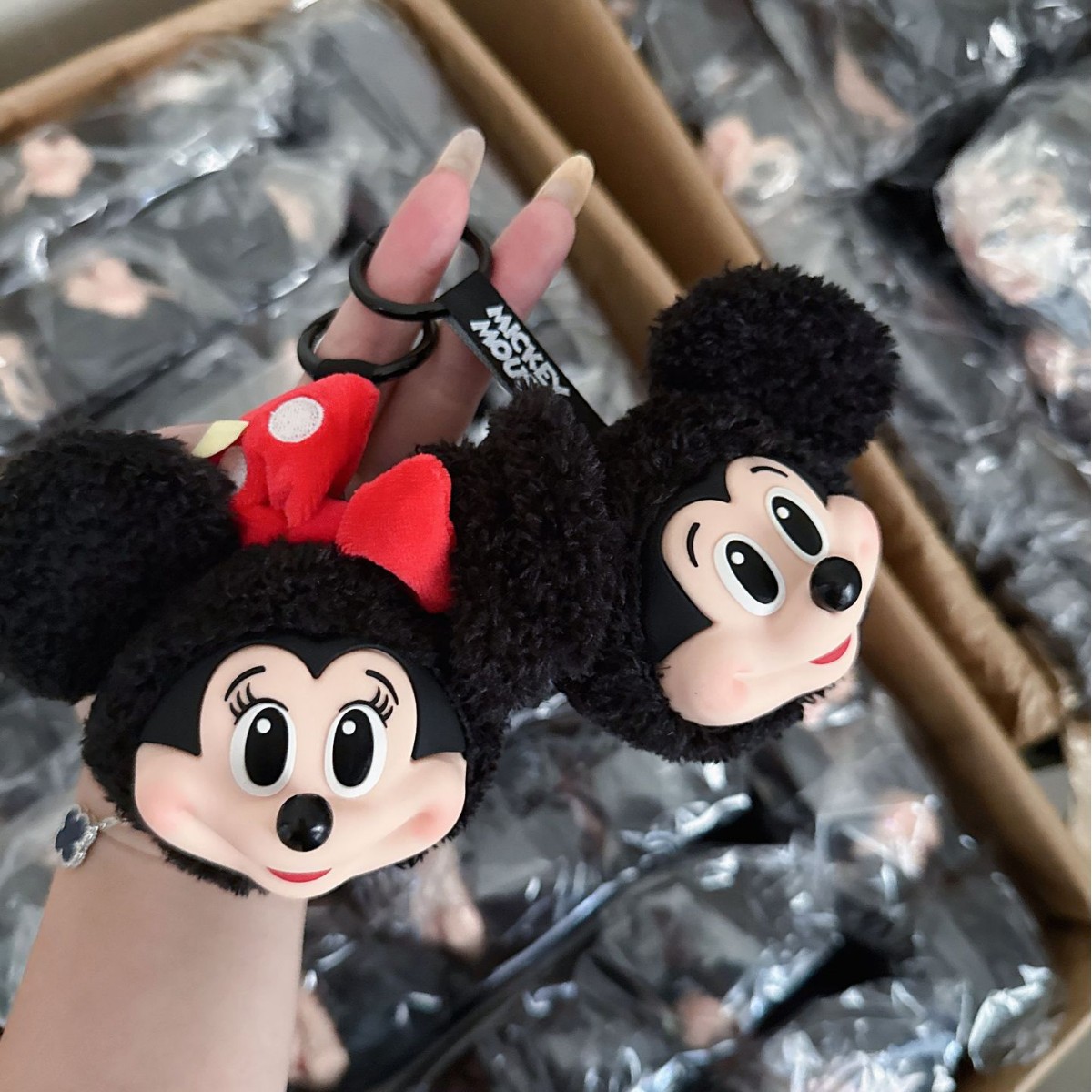 LLavero de muñeco de peluche d - Anime Merchandise Keychains reseña y precio